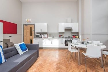 1 bed flat, College Square East, Holylands, Belfast, BT16DJ - Image 6